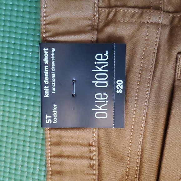 2 pairs boys 5T shorts - Picture 3 of 3